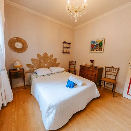 Holiday home Charmante Maison Vintage Familiale Avec Jardin Dijon