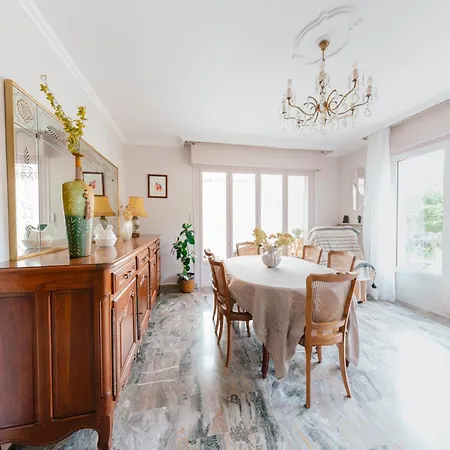 Charmante Maison Vintage Familiale Avec Jardin Holiday home Dijon